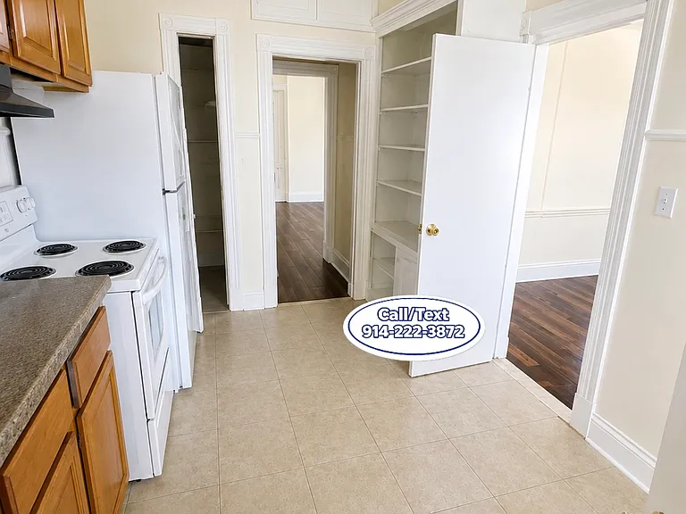 137 Hawthorne Ave #4 — Photo 2