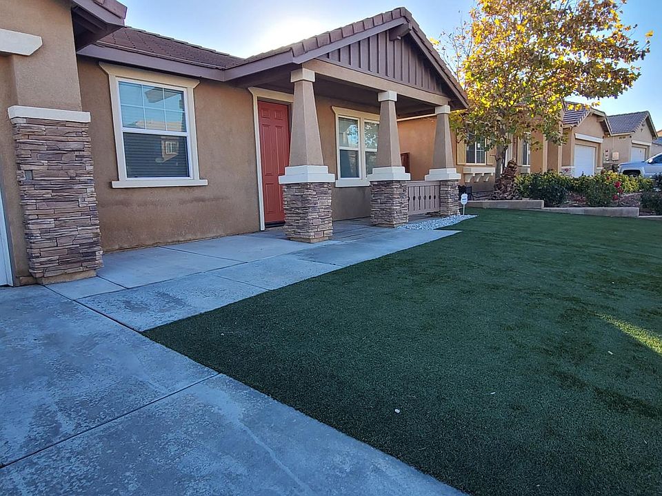 Artificial Grass for low maintenance.