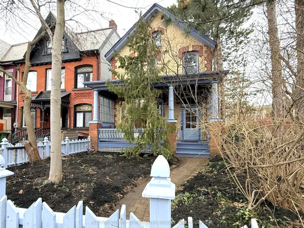 190 Brunswick Ave, Toronto, ON M5S 2M5