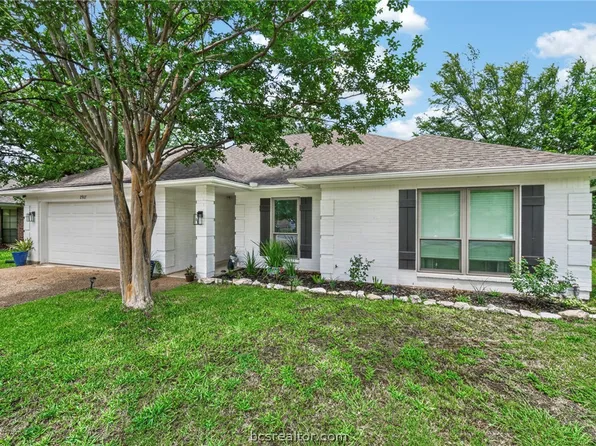 2907 Pueblo Ct S, College Station, TX 77845
