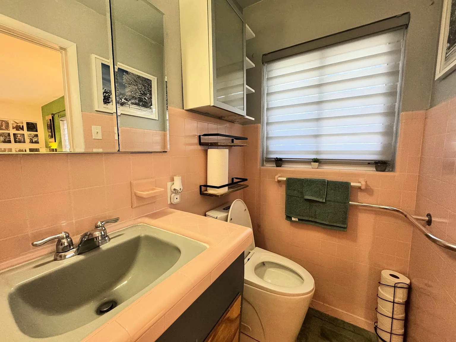 1 bed, 1955 sqft, $1,200 — Photo 2