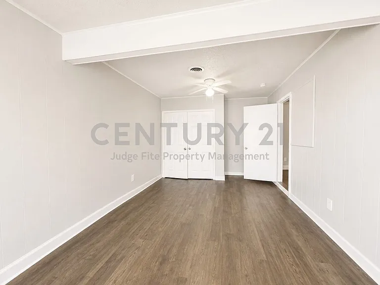 5301 Mansel Ln — Photo 3