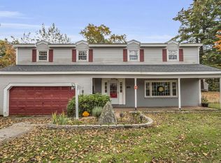 13 Lawrence Rd, Derry, NH 03038