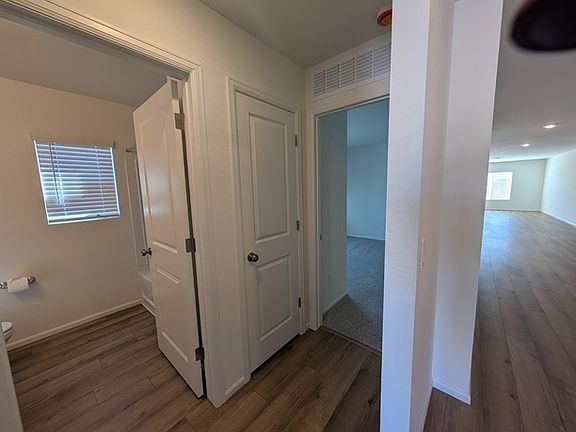 3rd image of 1351 W Aztec Dr