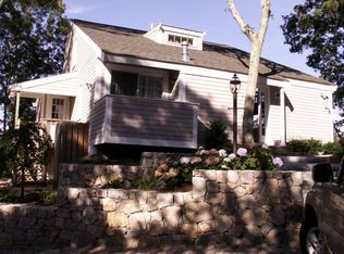 40 Little Neck Ln, Mashpee, MA 02649