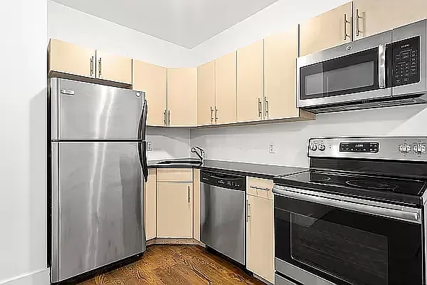 Rented by Friedman Mayer, LREB | media 9