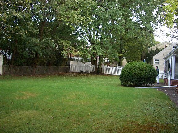 Large Backyard 100*100 Property