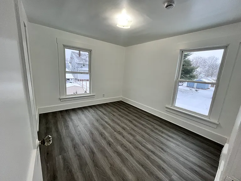 1712 Arnold Ave NW — Photo 5