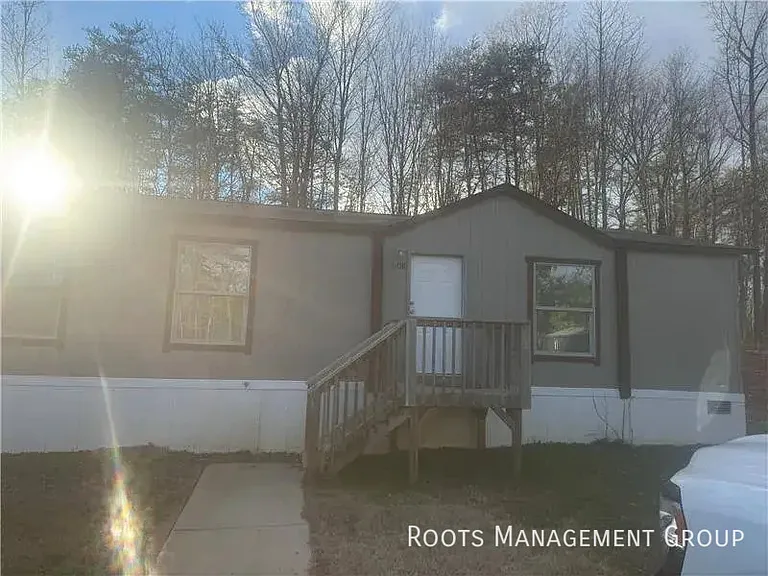 608 Stoney Creek Dr #64 — Photo 2
