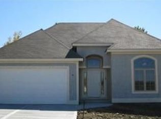 7615 N Lawn Ave, Kansas City, MO 64119