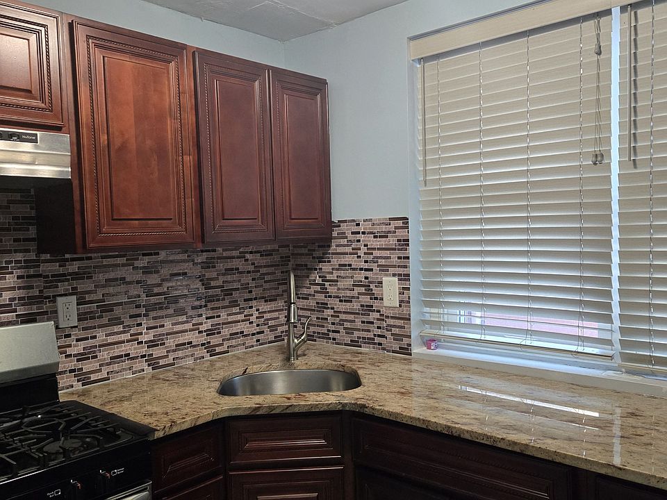 2nd image of 3964 Bell Ave Floor 2