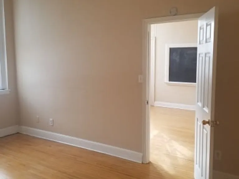227 W Wapello St — Photo 21