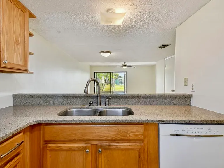 9209 Seminole Blvd #22 — Photo 12