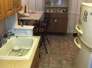 44 Parkway N #1E, Yonkers, NY 10704