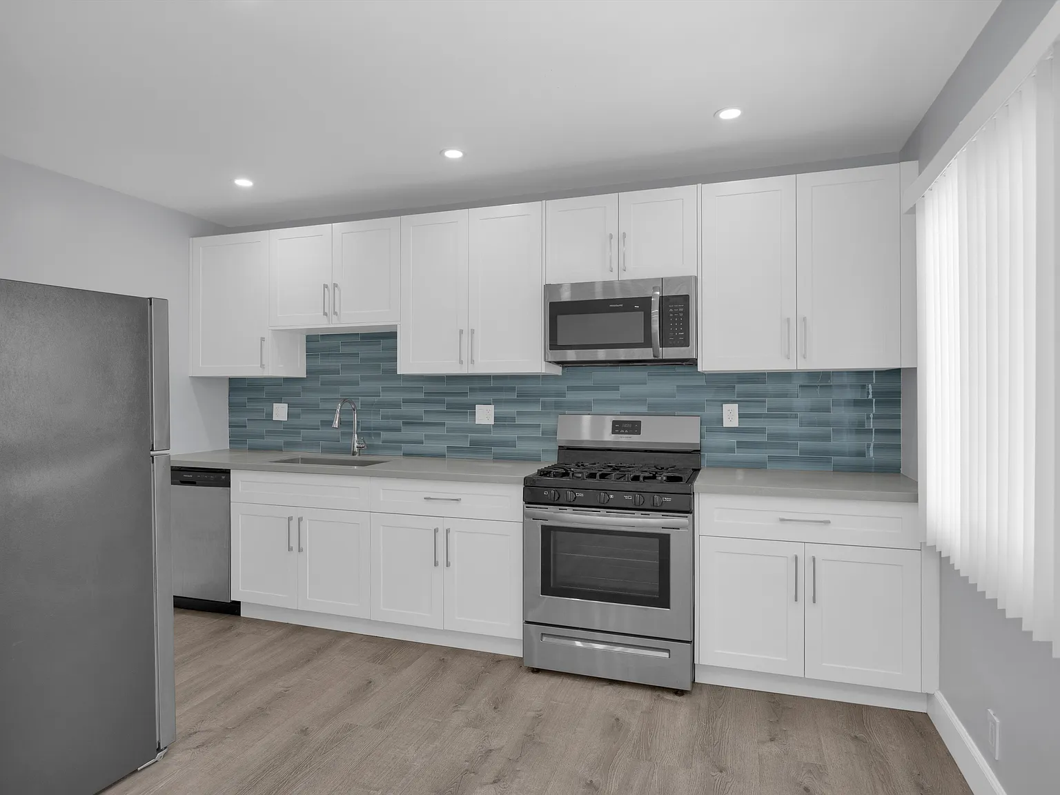 2 bed, 650 sqft, $2,450 — Photo 3