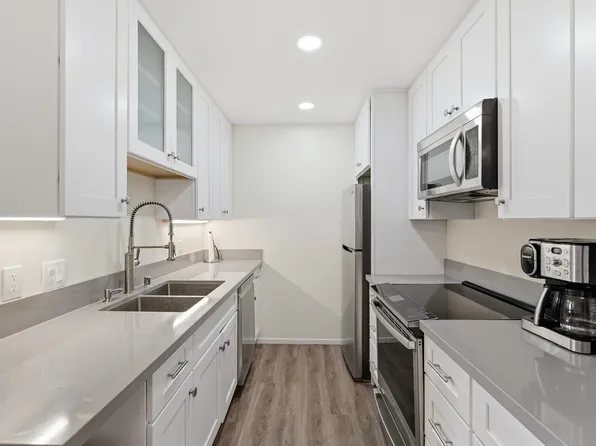 6333 La Jolla Blvd, La Jolla, CA