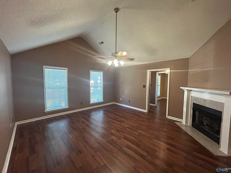 111 Sunnyfield Dr — Photo 5