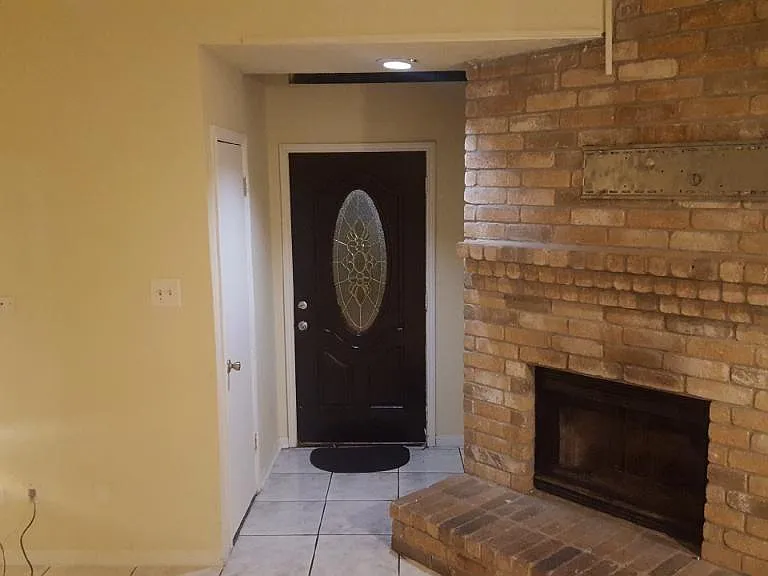 6311 Clayridge Dr — Photo 4