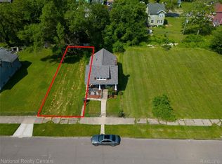 2587 Lenox St, Detroit, MI 48215