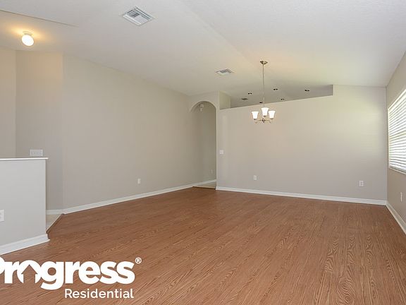 3rd image of 31136 Bridgegate Dr