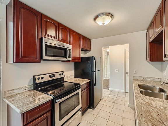 3rd image of 19409 56th Ave W APT 211