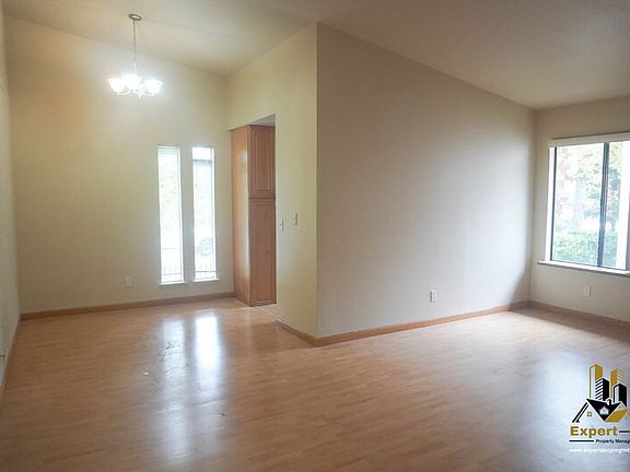 3rd image of 5333 Primrose Dr APT 36B