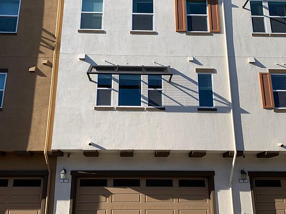 2nd image of 2720 Goble Ln Unit 4