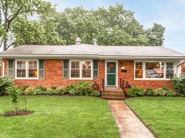 528 Ames St, Libertyville, IL 60048