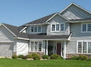 28558 Isle Ave, Northfield, MN 55057