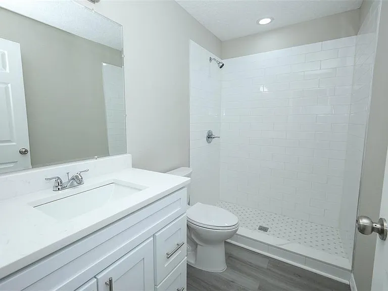786 Lincoln Pkwy — Photo 15
