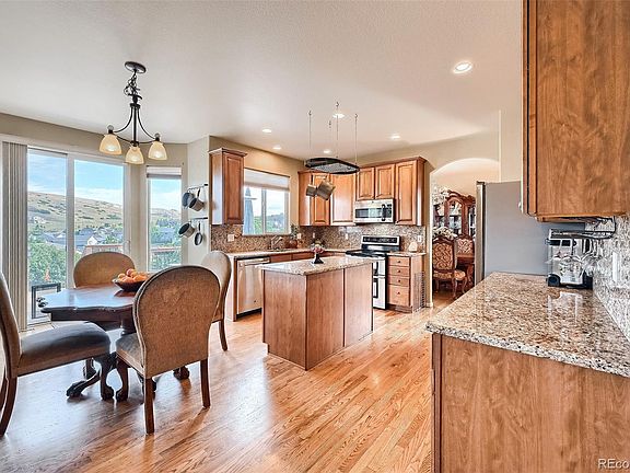 3rd image of 1001 Eaglestone Dr