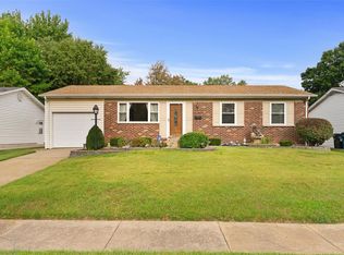 7343 Naples Dr, Hazelwood, MO 63042