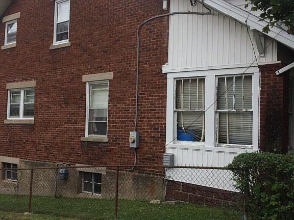 5th image of 817 S Kanawha St