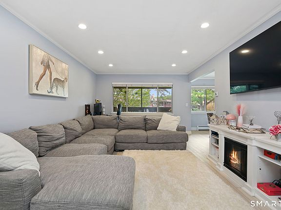 4th image of 154 Cold Spring Road #62