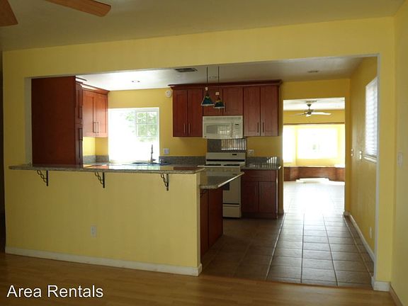 5th image of 36405 Hawthorn Dr