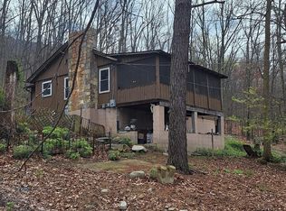 964 Valley View Rd, Harpers Ferry, WV 25425
