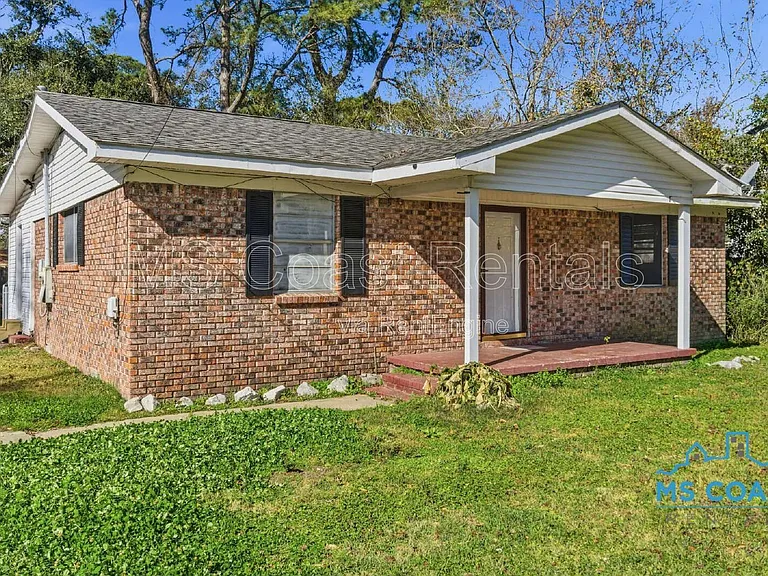 3007 Meteor St — Photo 2