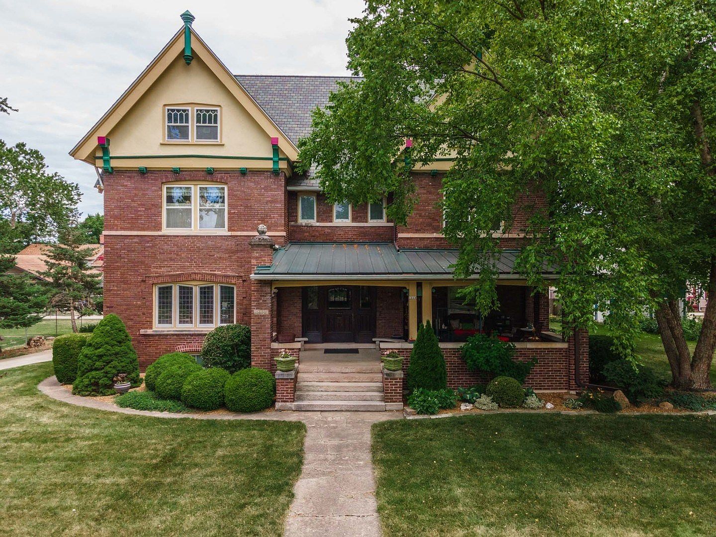 1414 E Grove St, Bloomington, IL 61701 Zillow