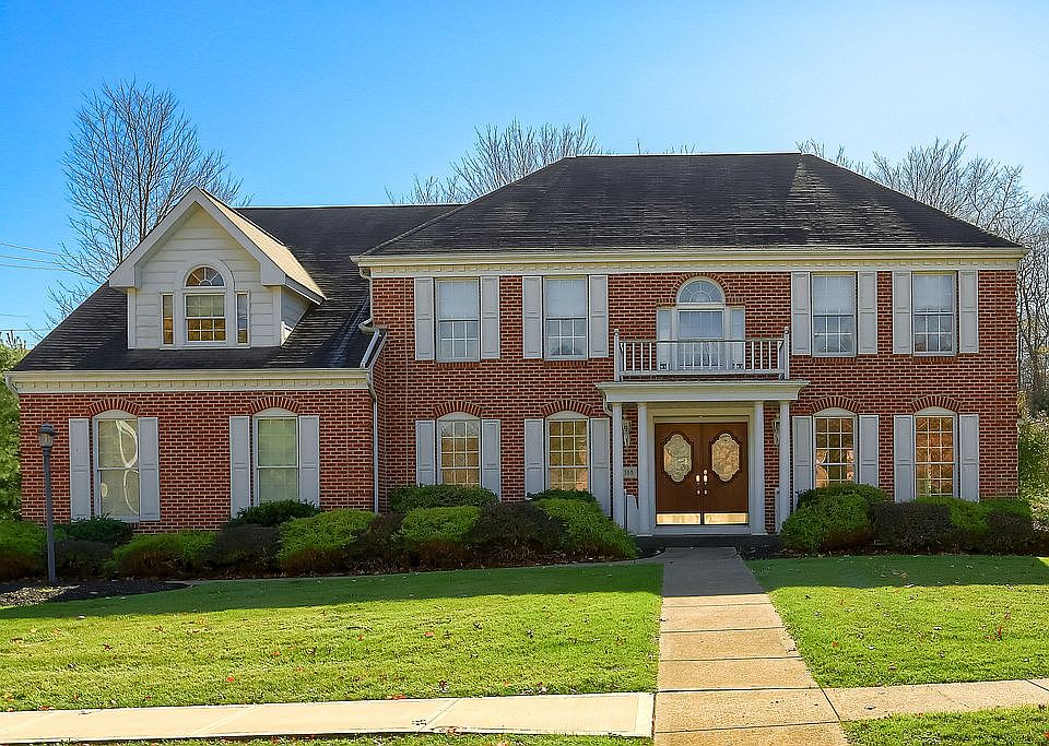 1st image of 368 Valerie Dr