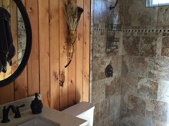 Hall bathroom 