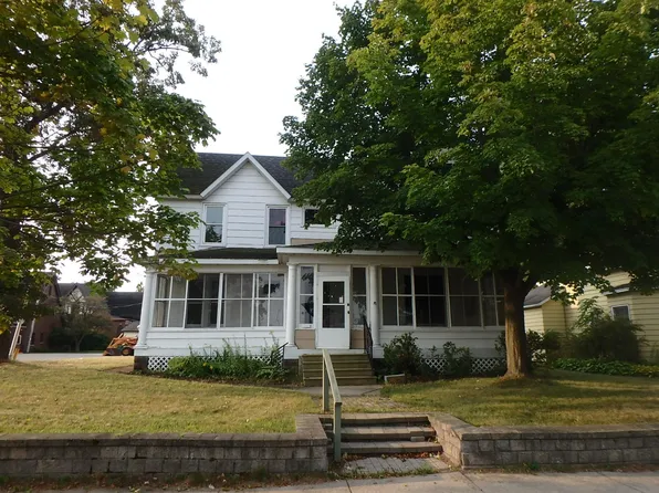 1431 Newberry Ave, Marinette, WI 54143