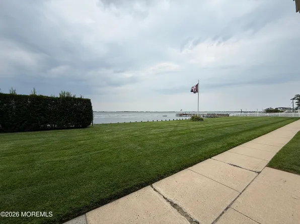 324 Shore Dr APT E-1, Highlands, NJ 07732