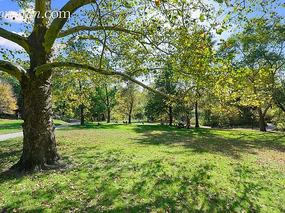 4th image of 420-424 Central Park W #2J