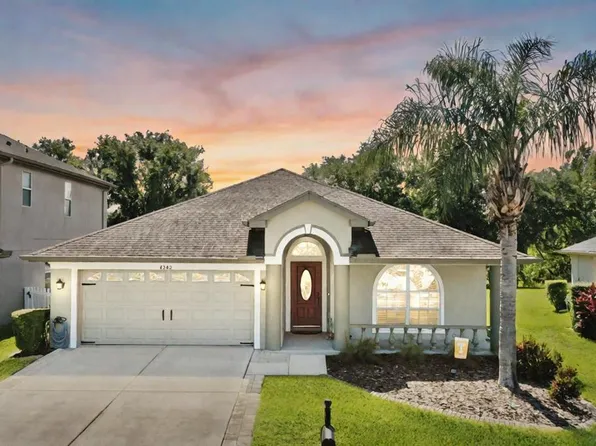 4240 Rustic Pine Pl, Zephyrhills, FL 33544