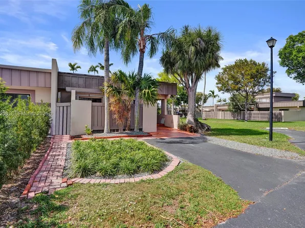 7382 SW 105th Pl, Miami, FL 33173