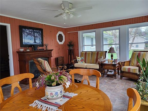 5th image of 4008 Lakeview Dr