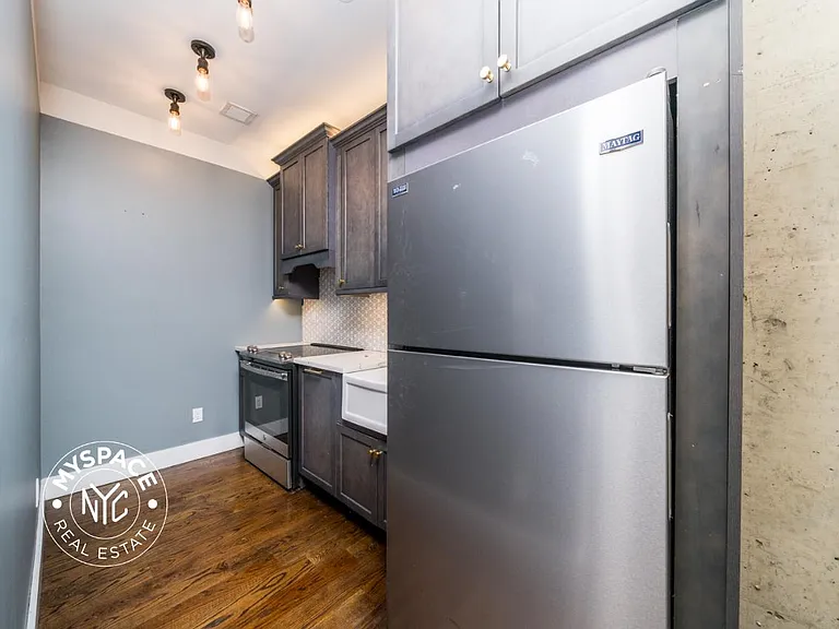 187 Kent Ave #809 — Photo 6