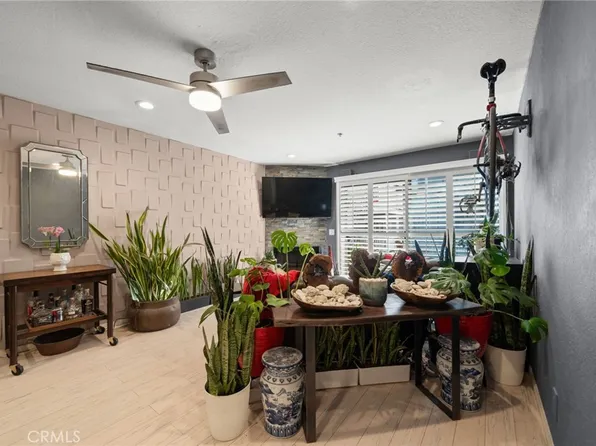 1100 Euclid Ave APT 210, Long Beach, CA 90804