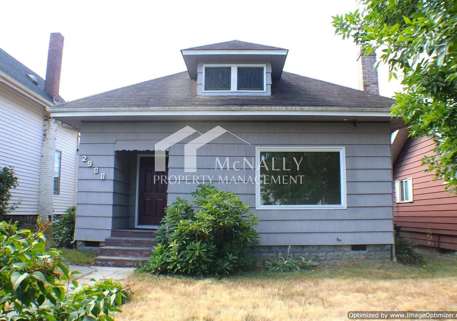 Charming 3-Bedroom Home in Central Tacoma — Photo 1