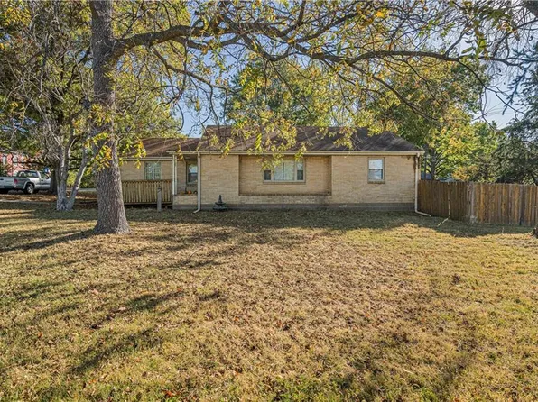 3805 Shrine Park Rd, Leavenworth, KS 66048